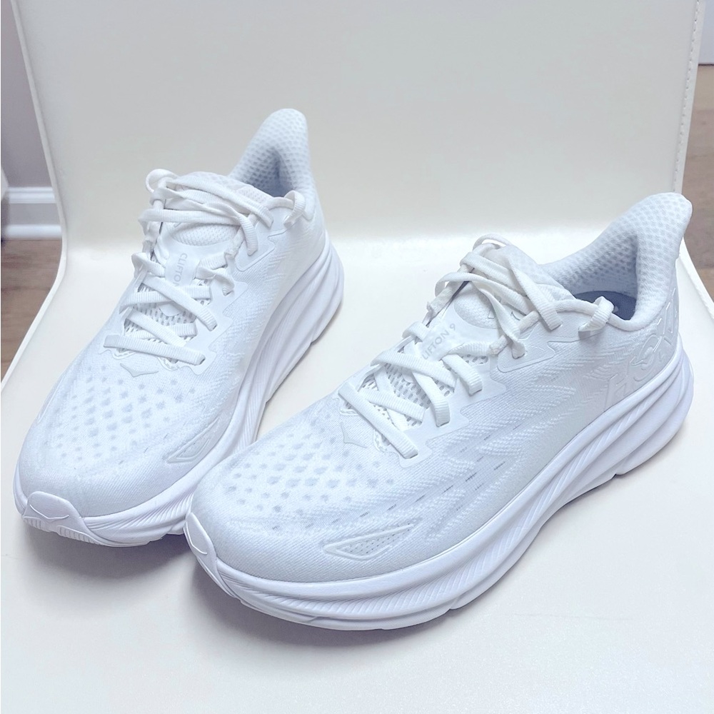 Hoka Clifton 9 Women’s Size 8.5 Regular (B-medium) Width White/White